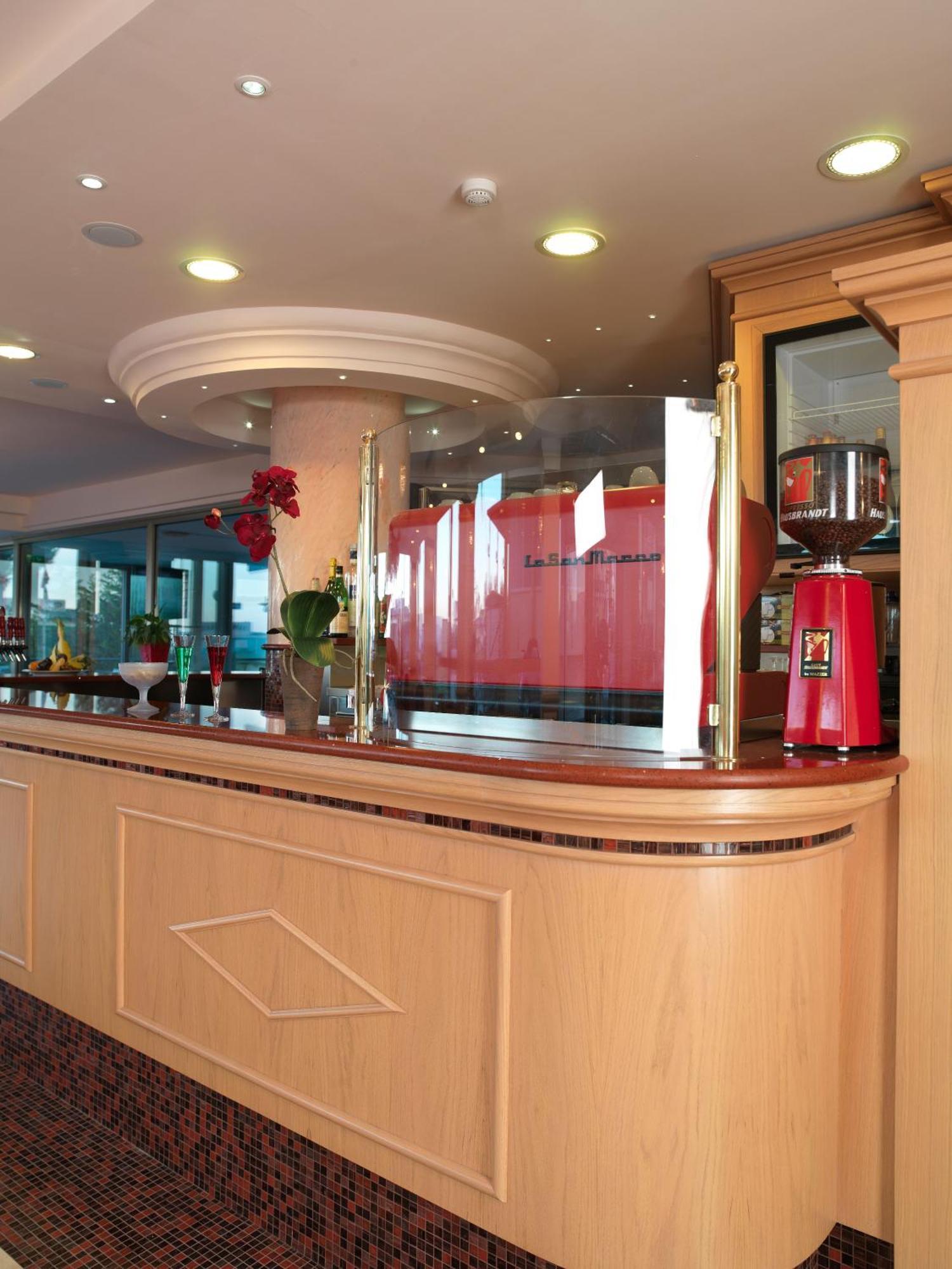 Hotel Mondial Bellaria – Igea Marina Kültér fotó