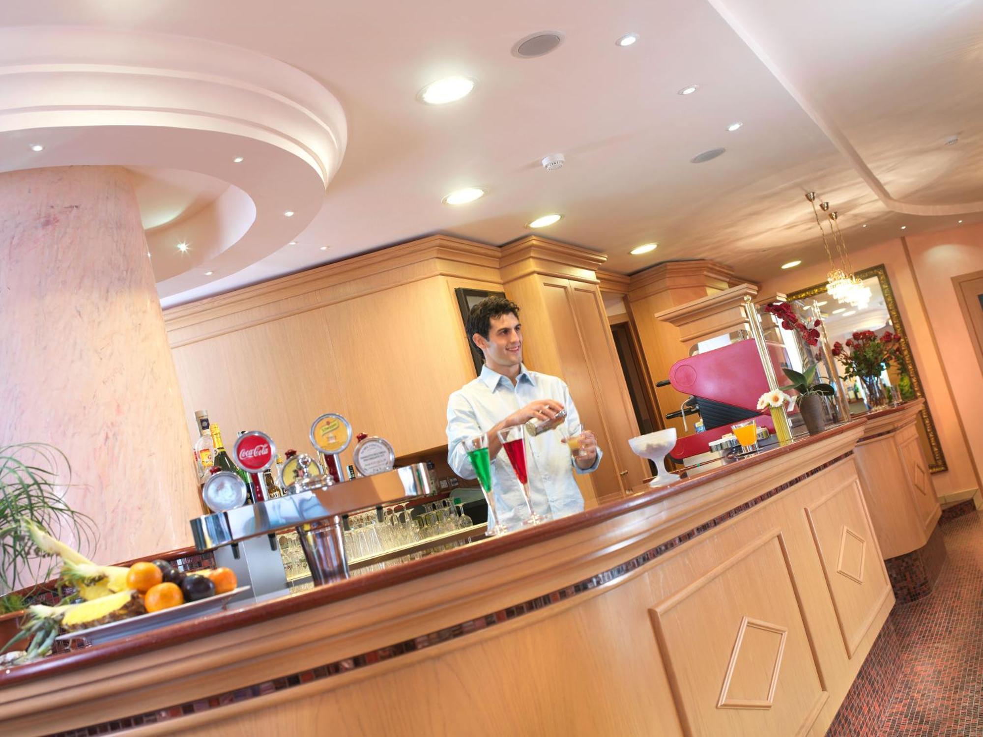 Hotel Mondial Bellaria – Igea Marina Kültér fotó