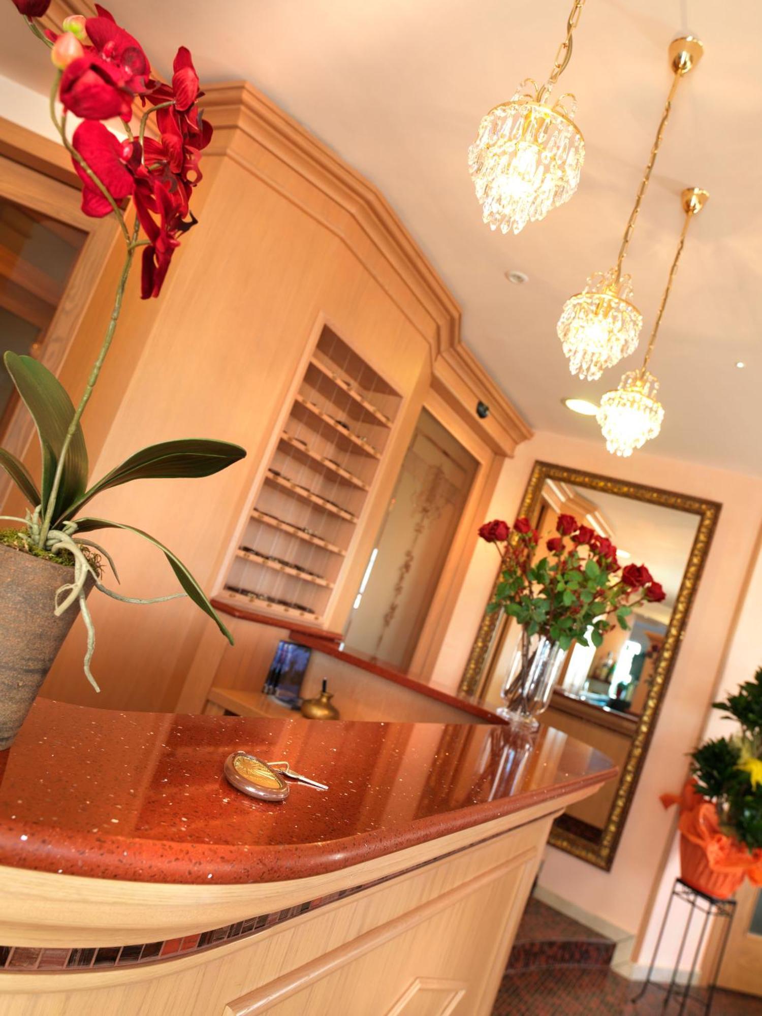 Hotel Mondial Bellaria – Igea Marina Kültér fotó